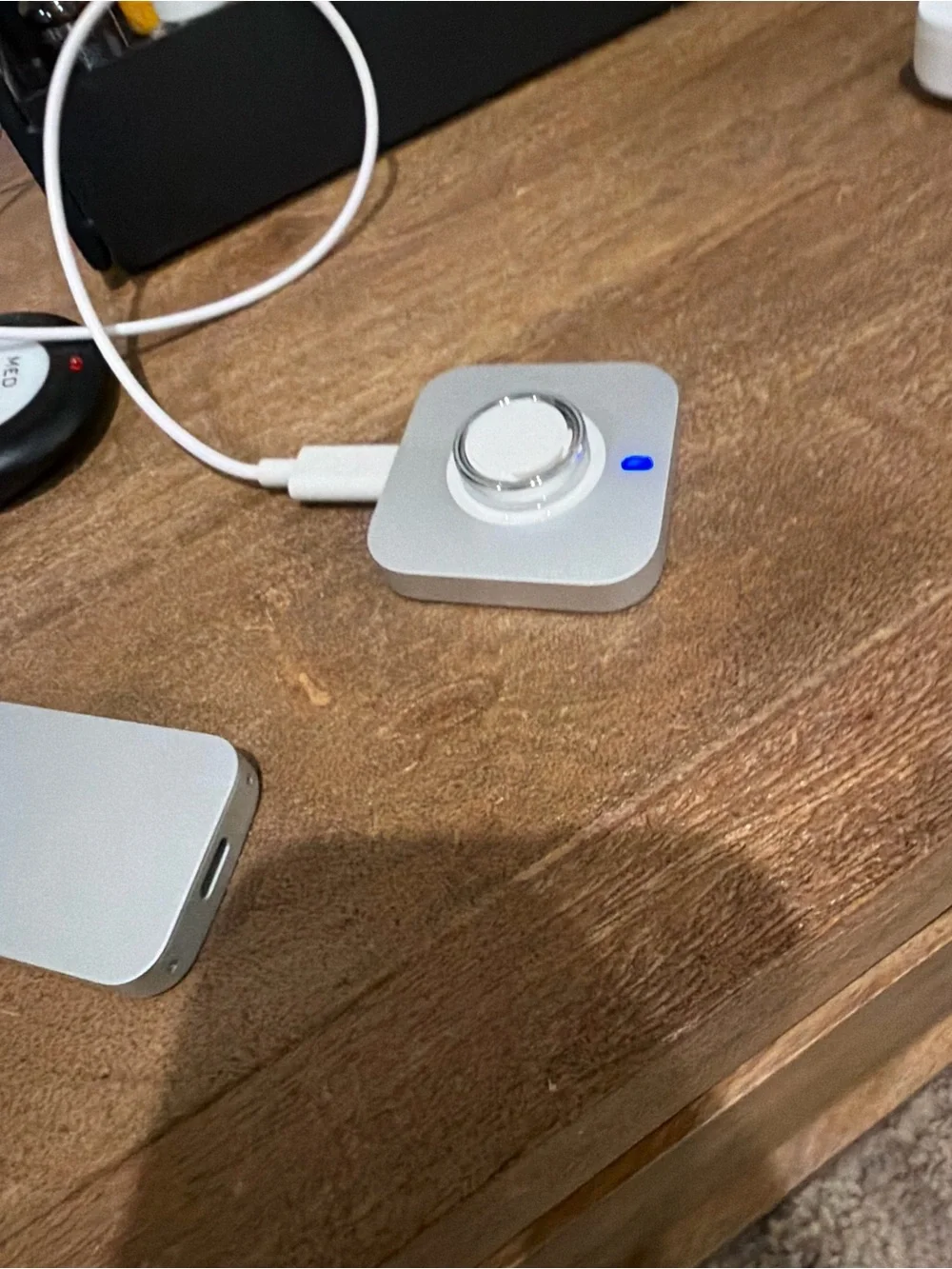 Oura Ring 4 in Silver with Charging Dock and Box